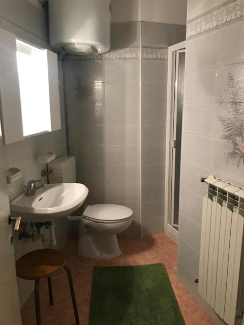 Hotel Carillon Lavena Ponte Tresa Eksteriør billede