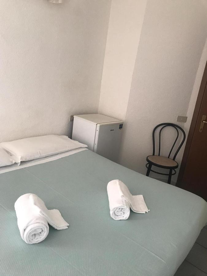 Hotel Carillon Lavena Ponte Tresa Eksteriør billede